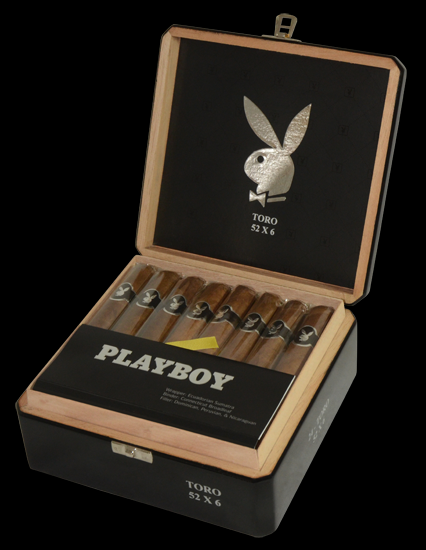 Playboy Toro. Коробка на 24 сигары